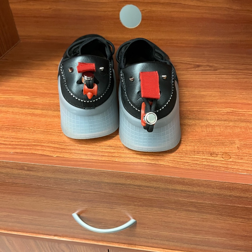 Size 11 1/2 black Louis Vuitton shoes - Picture 4 of 5